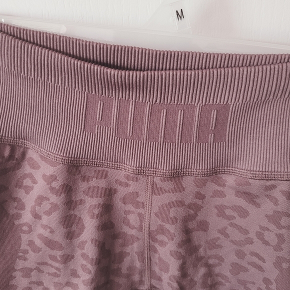 PUMA Women's Mauve Leopard Bike Shorts Size Small - Picture 7 of 8
